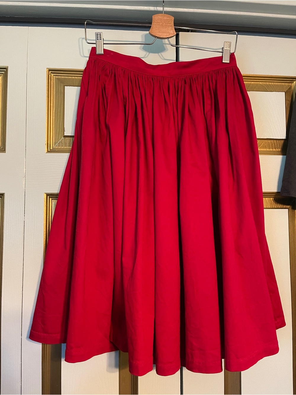 Pinup Couture Red Full Circle Jenny Midi Skirt - Gathered style with POCKETS - Picture 2 of 6